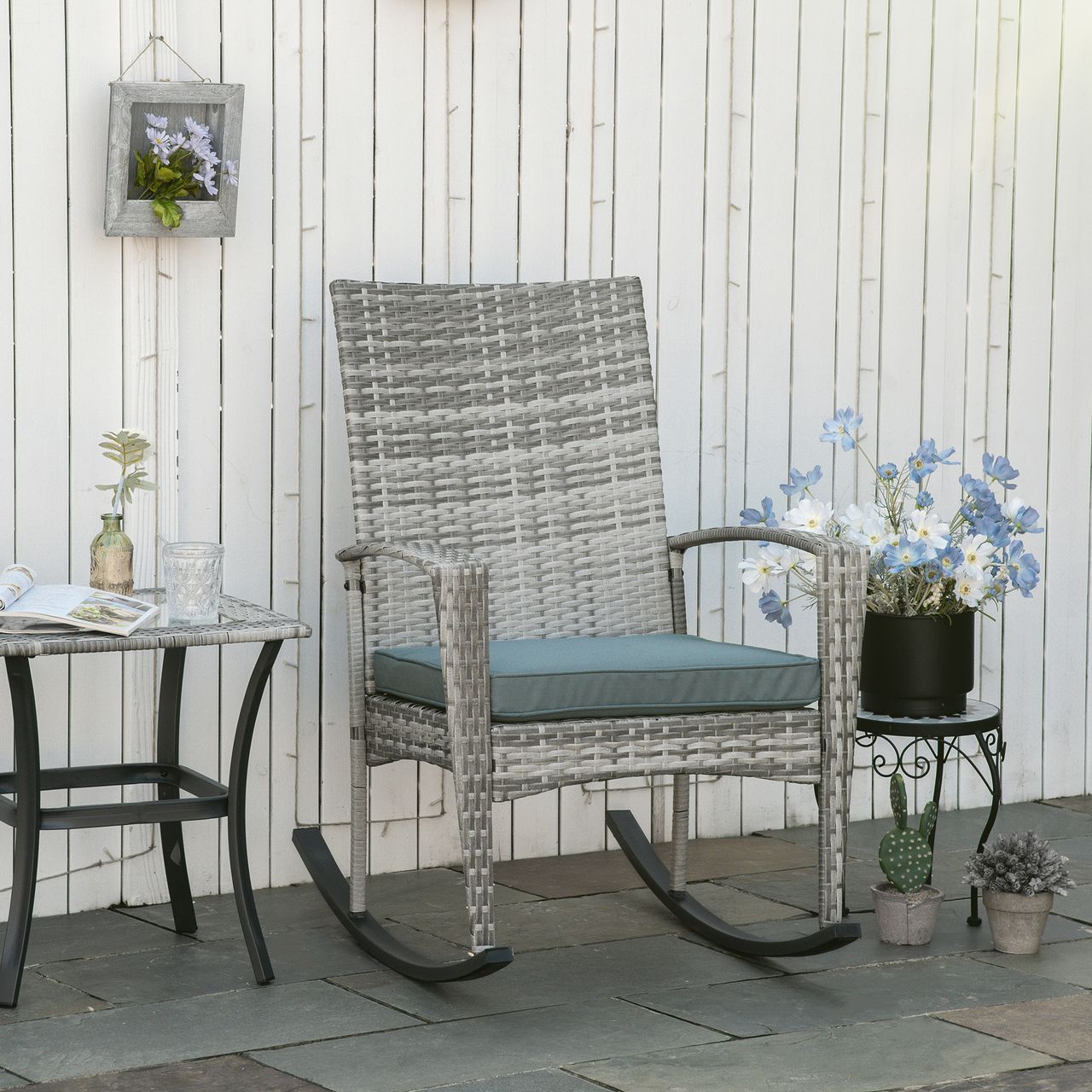 Outsunny Schaukelstuhl Schwingsessel Gartenstuhl mit Kissen, Polyrattan Metall, Grau, 66 x 88 x 98 cm