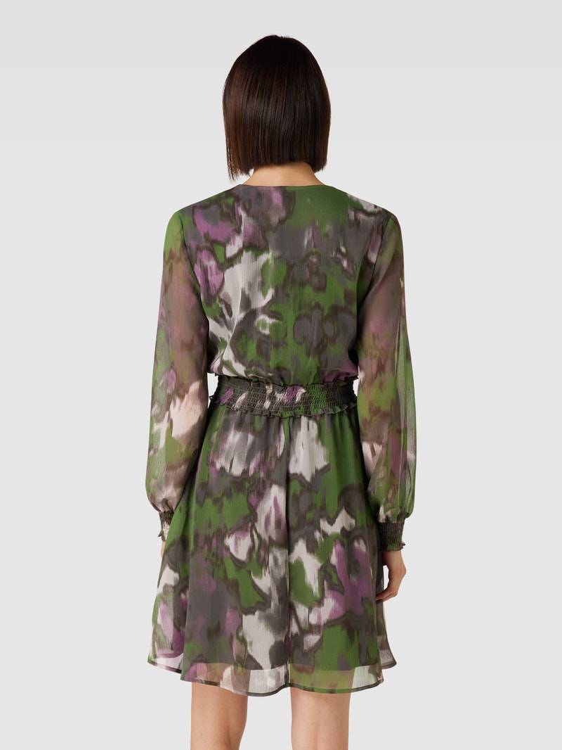 Knielanges Kleid in Wickel-Optik in grasgrün
