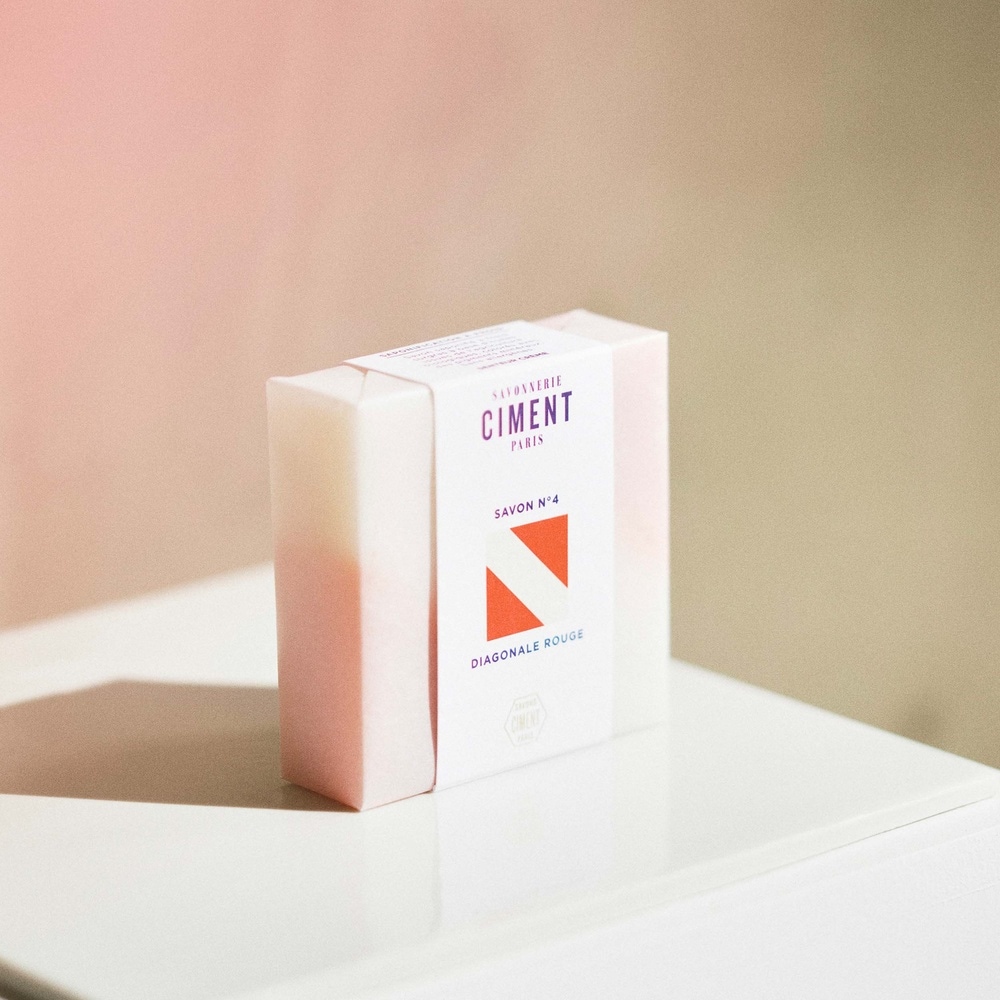 ciment DIAGONALE ROUGE Savon surgras motif Diagonale rouge - Fragrance Crème de miel Savon solide 100g