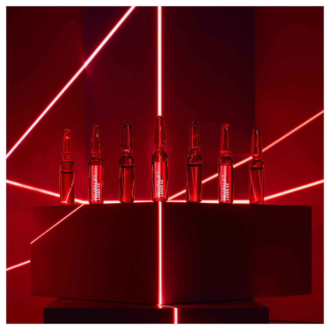 L'Oréal Paris laserska nega obraza proti staranju, ampule z glikolno kislino, 7-dnevna nega, 7 x 1 ml