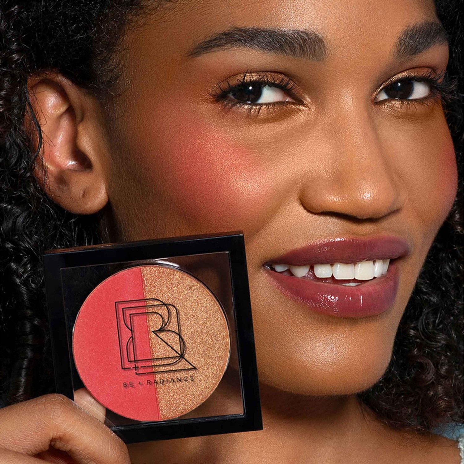 BE + Radiance COLOR+GLOW Blush+Highlighter med probiotika nr. 02
