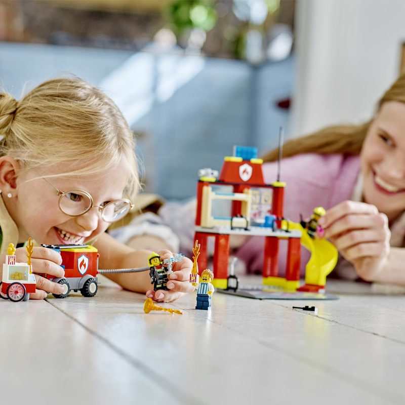 60375 La caserne et le camion des pompiers LEGO City