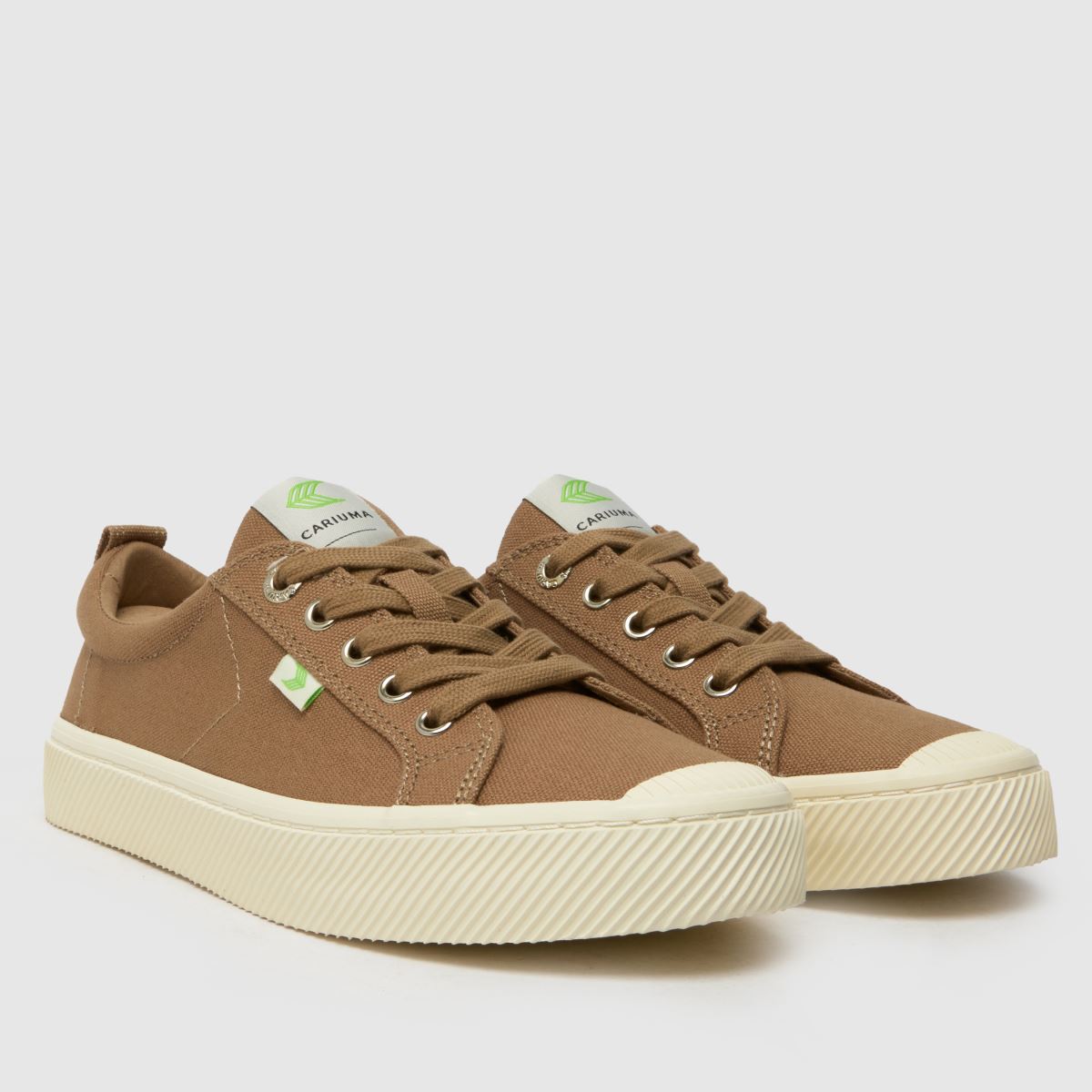 CARIUMA – Oca – Beige låga sneakers