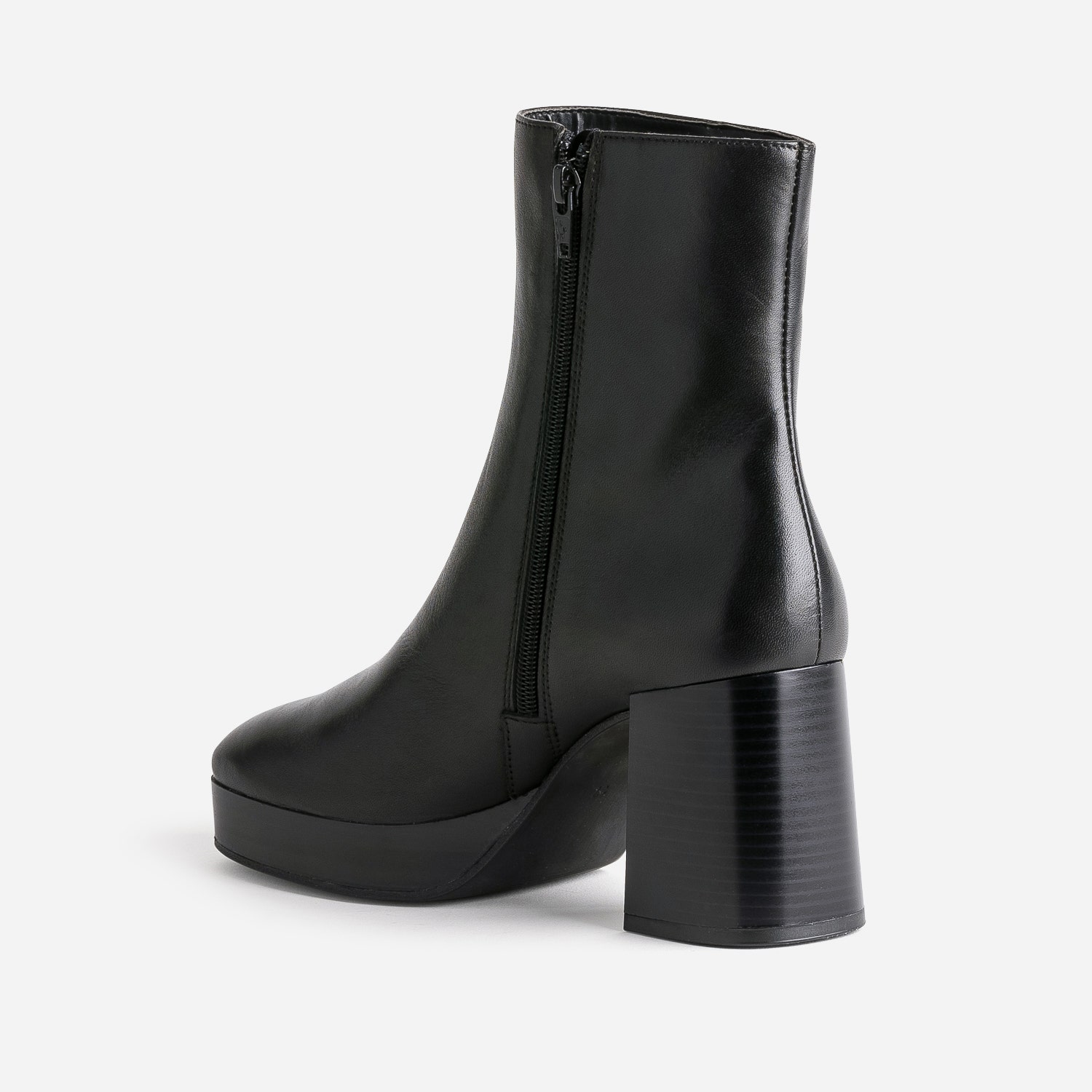 Boots noir en cuir à plateforme