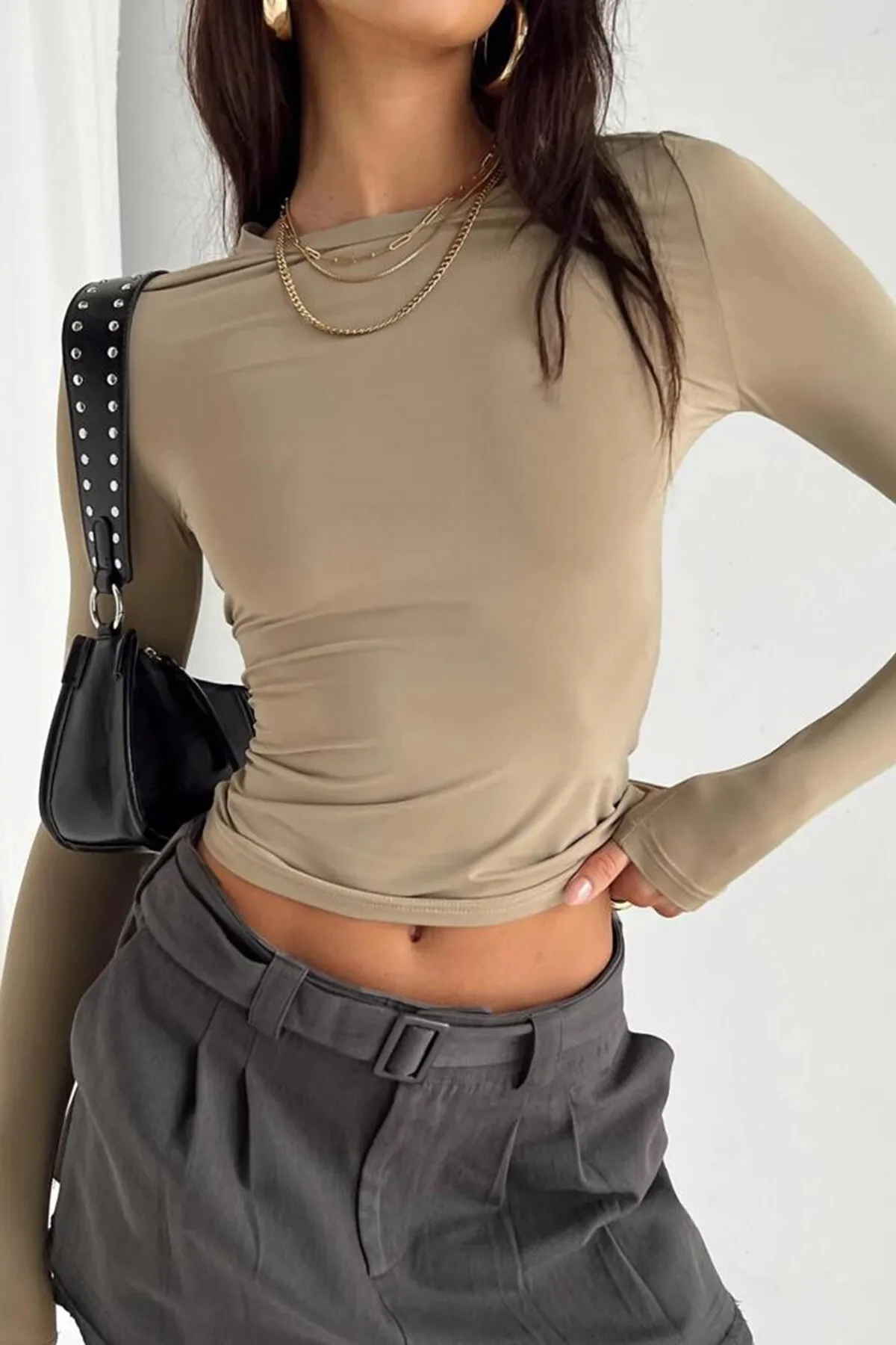 Madmext  Beigefarbener Basic-Langarm-Body mit Rundhalsausschnitt Mg1701