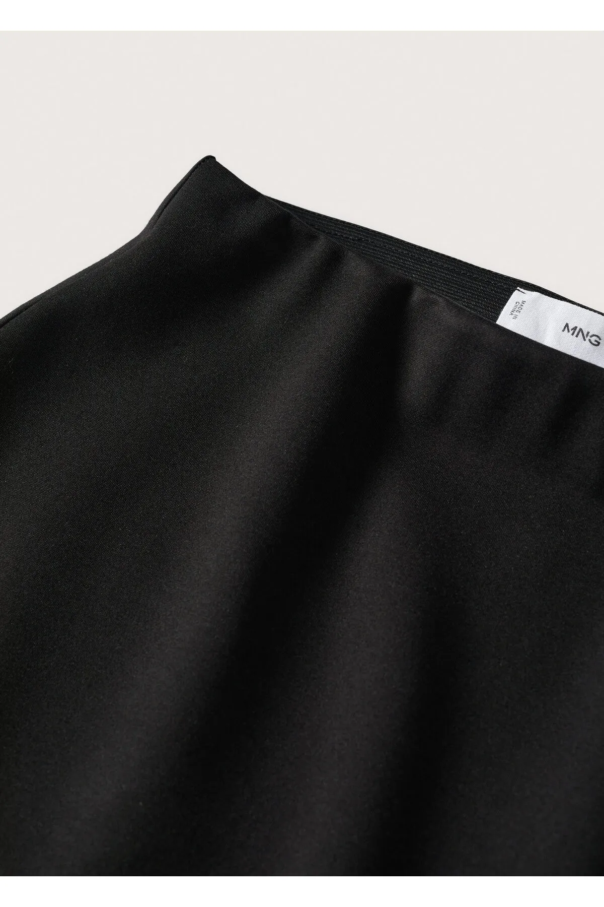 MANGO  37073835 Röcke und Shorts Schwarz