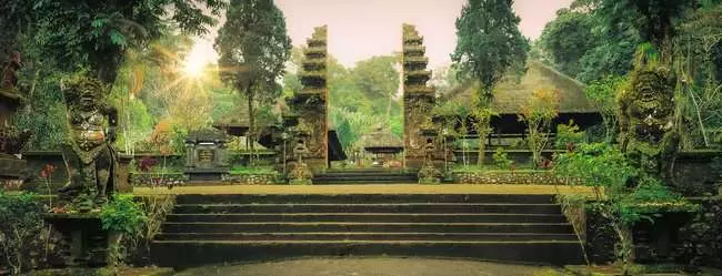 Puzzle 1000 Teile - Jungle Tempel Pura Luhur Batukaru, Bali
