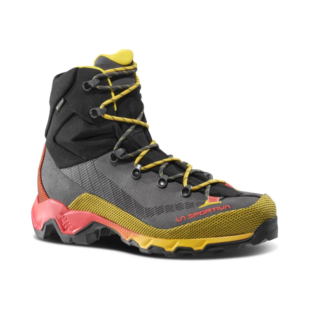 La Sportiva Aequilibrium Trek GTX 44B900100 / schwarz