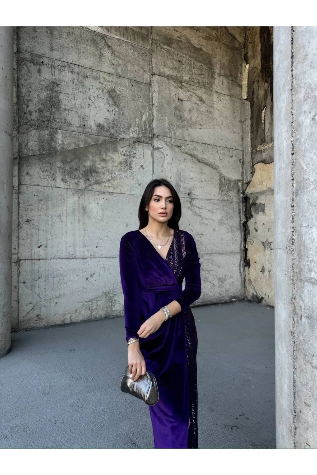 SONREİR  ABENDKLEID MIT PAYET-DETAIL