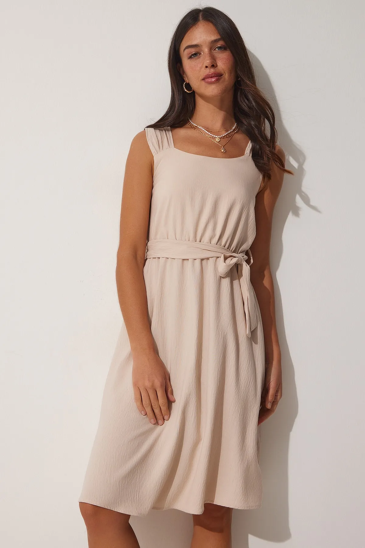 Happiness İstanbul  Cremefarbenes Ayrobin-Sommerkleid mit Riemen und Gürtel für Damen ZH00028