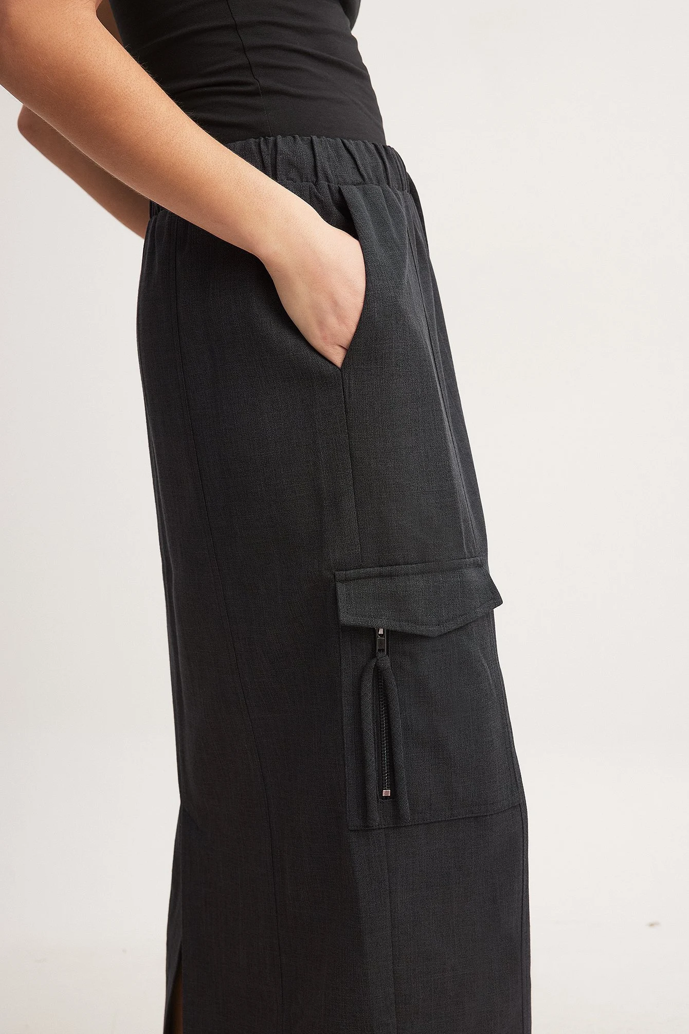 Maxirock mit Taschendetail