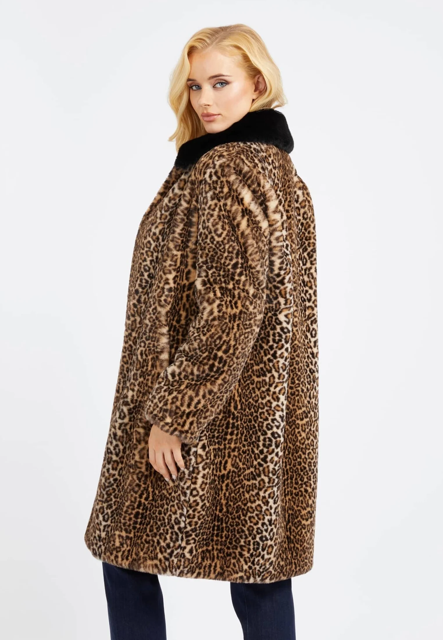 Abrigo de invierno Guess