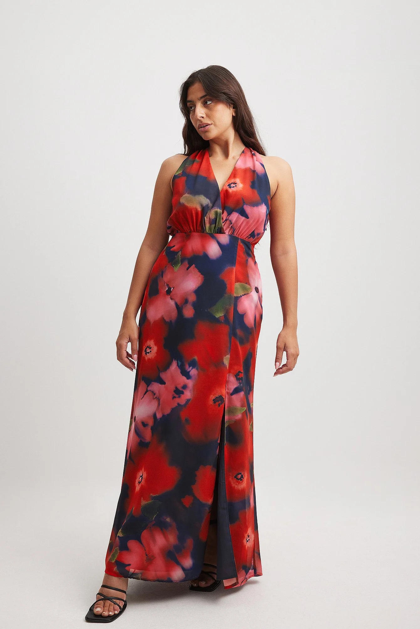 Maxi-Wickelkleid mit V-Ausschnitt