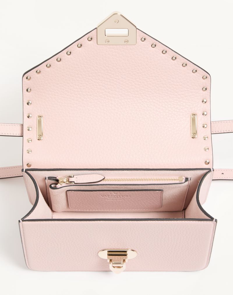 Valentino Garavani Rockstud Lille Skuldertaske i Kornet Kalveskind