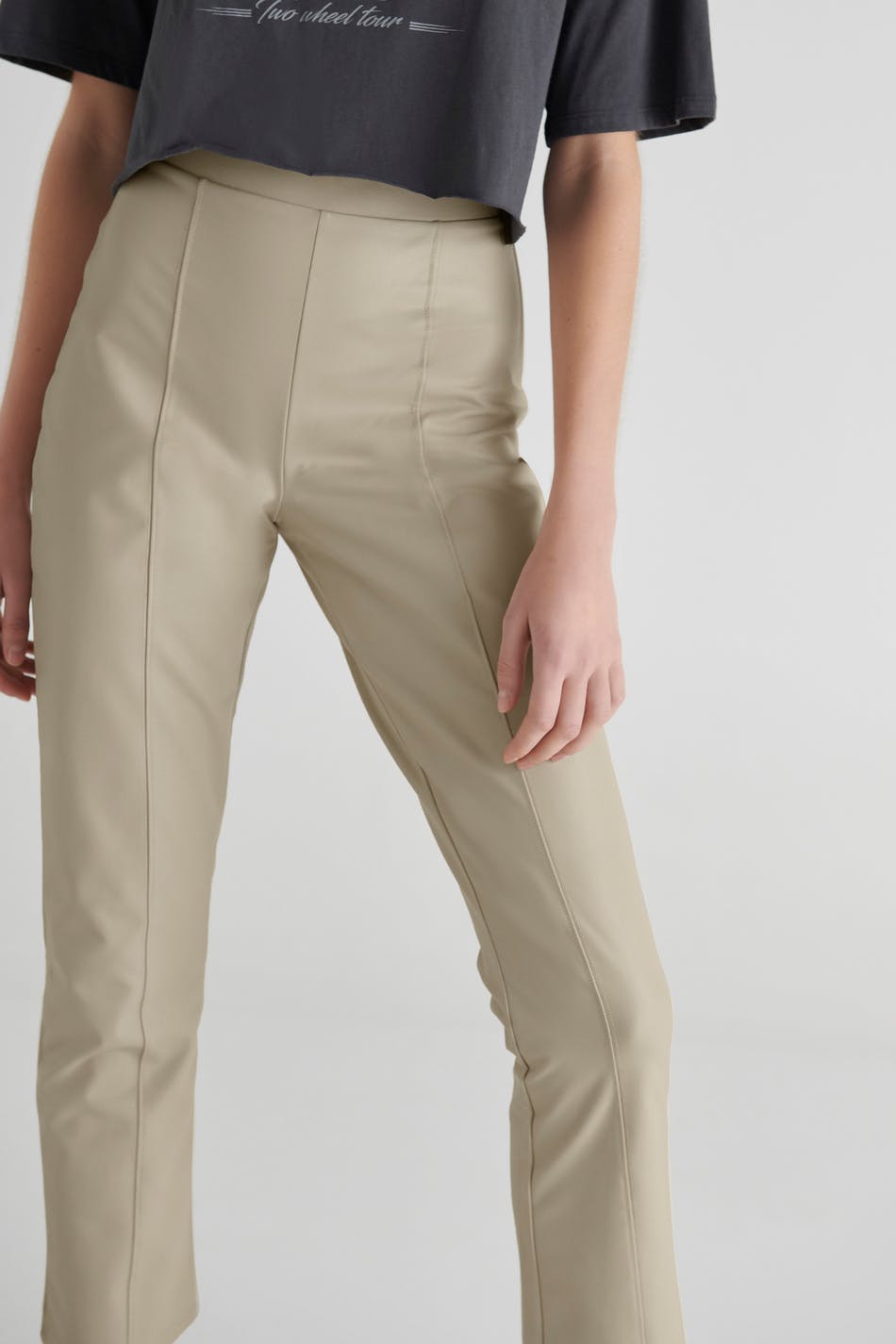 Malva pu trousers