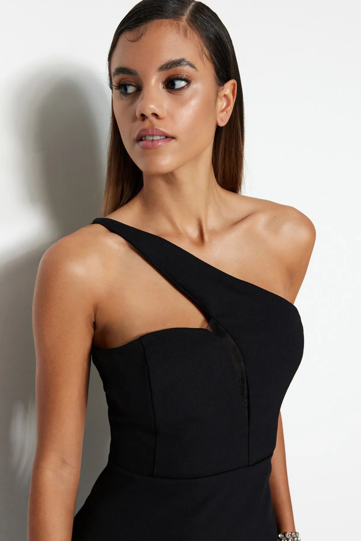 Trendyol Collection  Schwarzes gewebtes langes Abendkleid TPRSS23AE00035