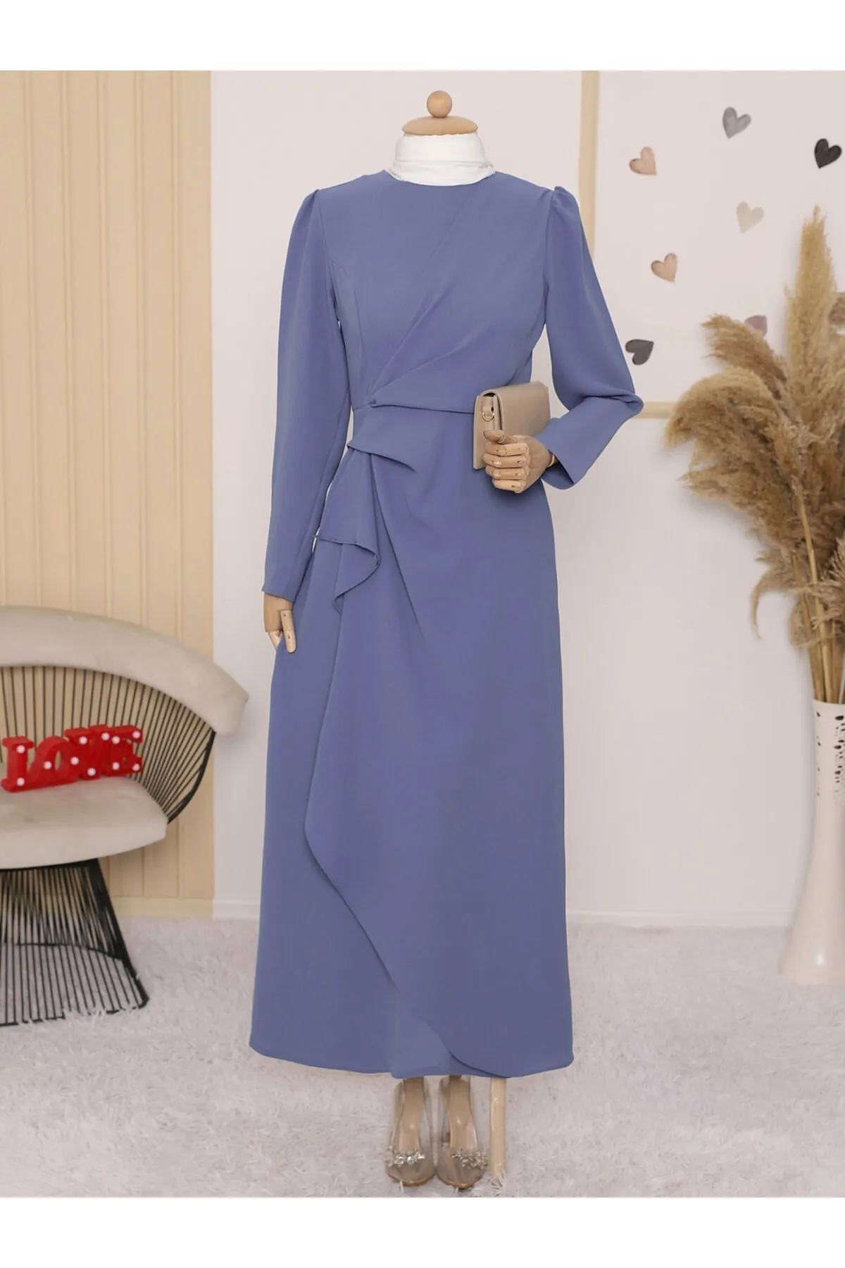 Modamorfo  Asymmetrisches Kreppkleid mit Aller-Front und Rock