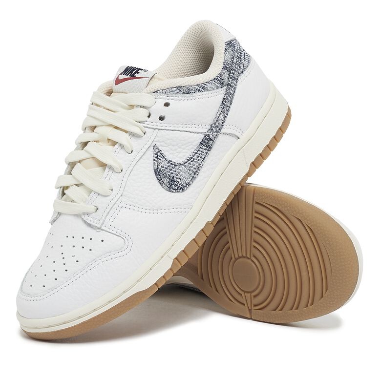 NIKE Wmns Dunk Low 