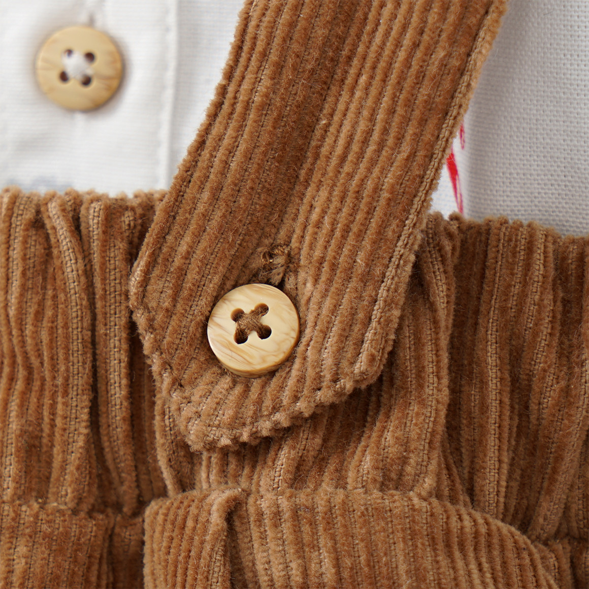 Baby Weihnachtslatzhose und Hemd im Set weiss / hellbraun