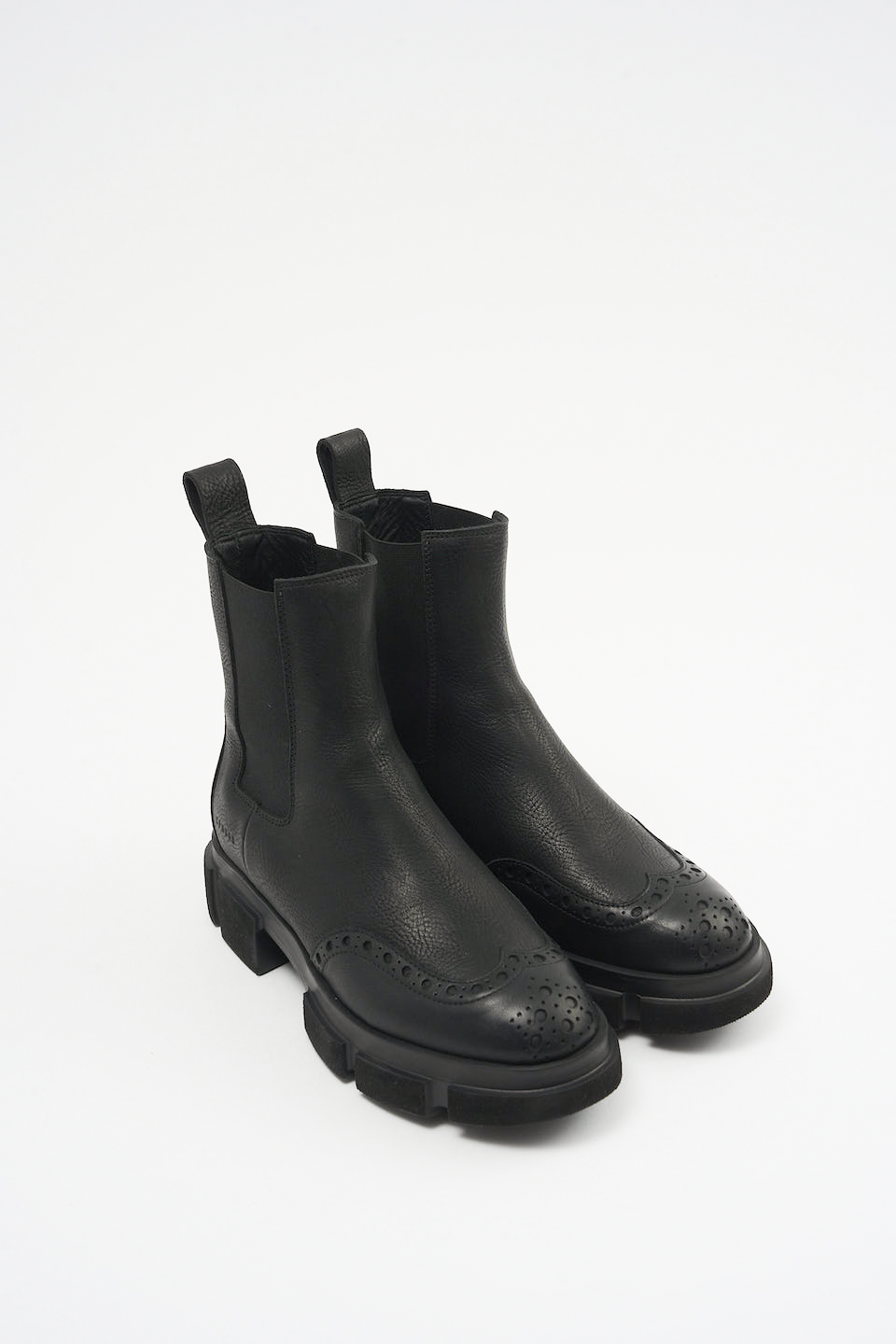 CPH562 grainy vitello black