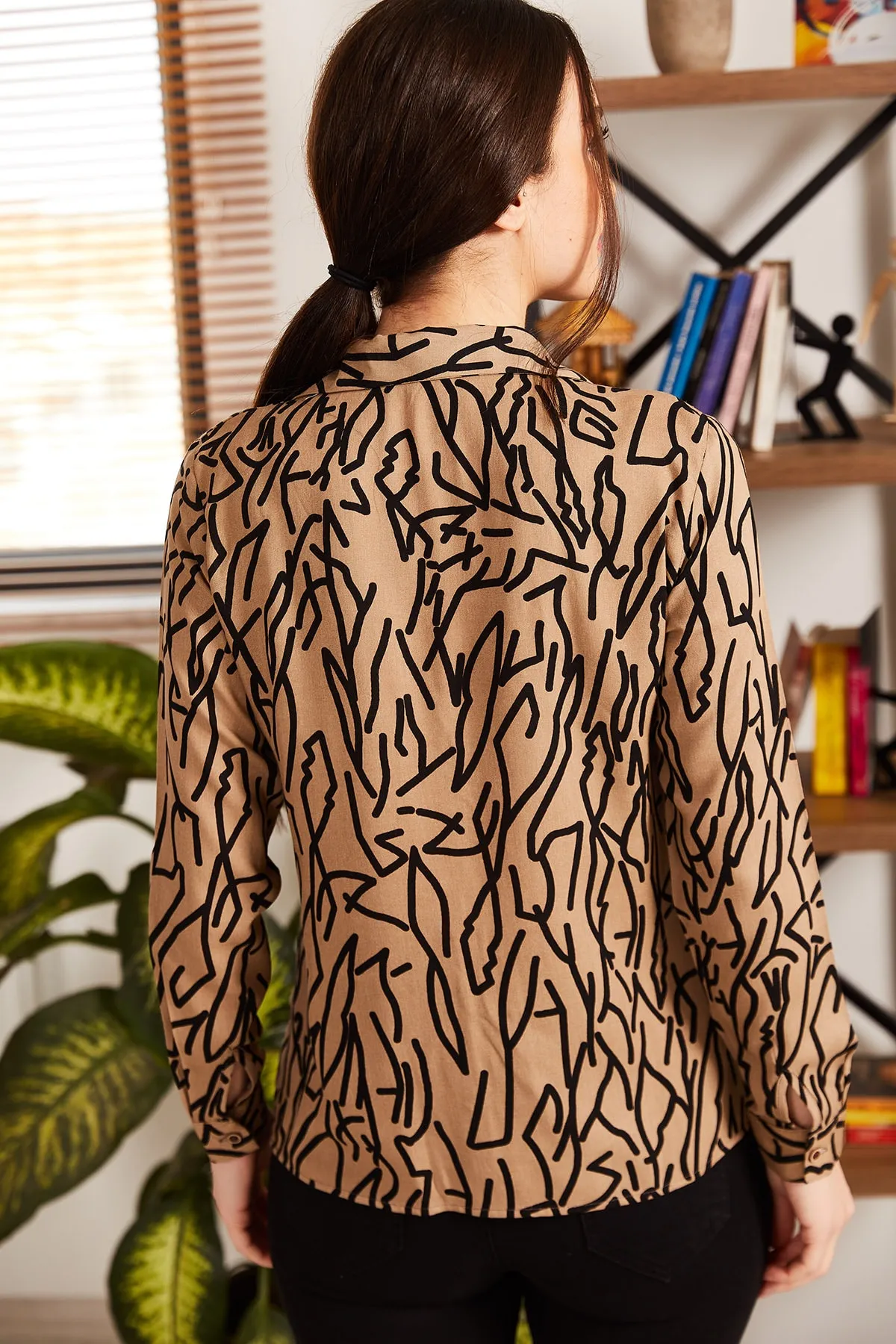 armonika  Damen-Langarmshirt mit Nerzstreifenmuster ARM-20Y001002