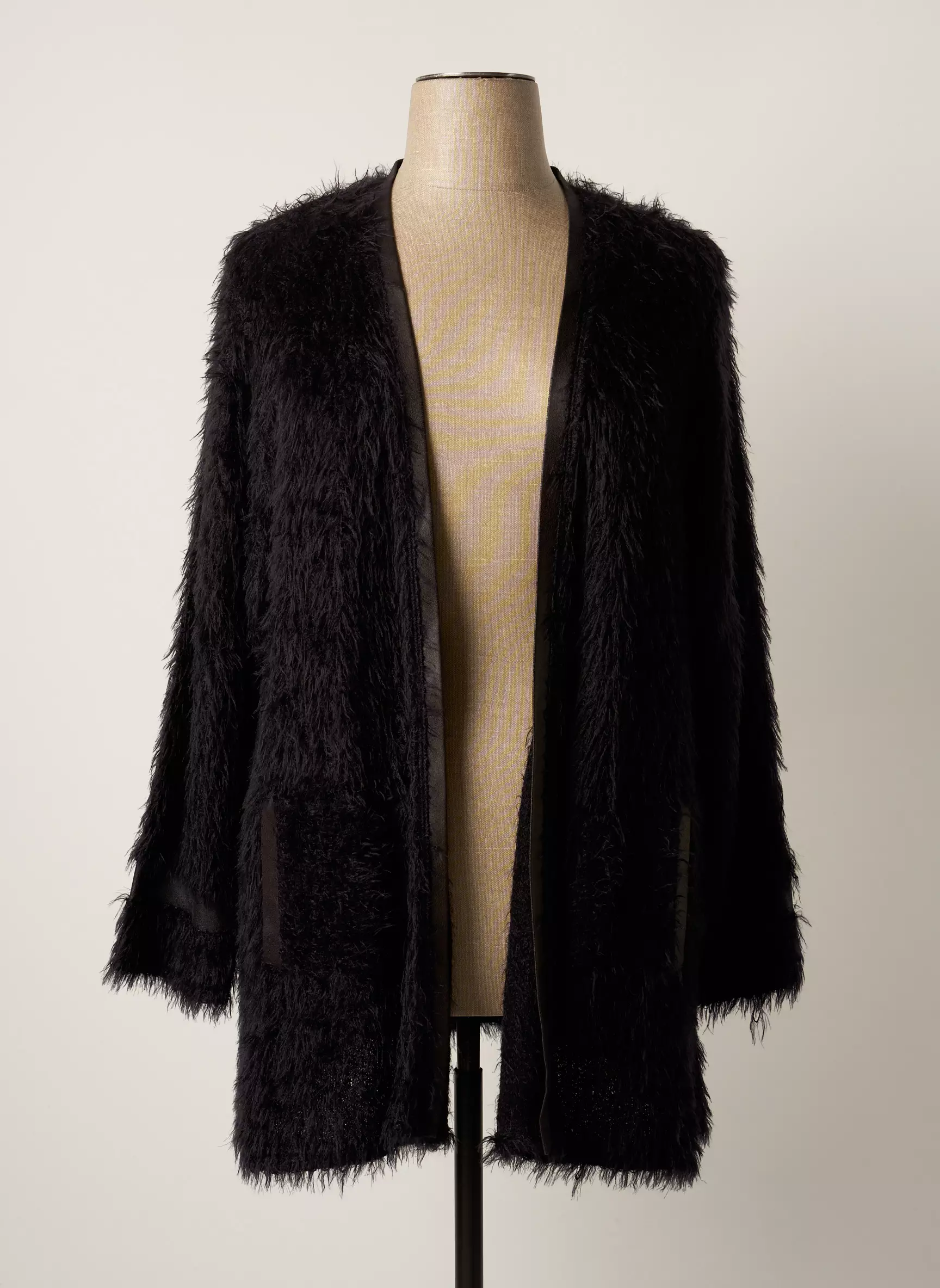 Meri Esca Cardigans Femme couleur noir