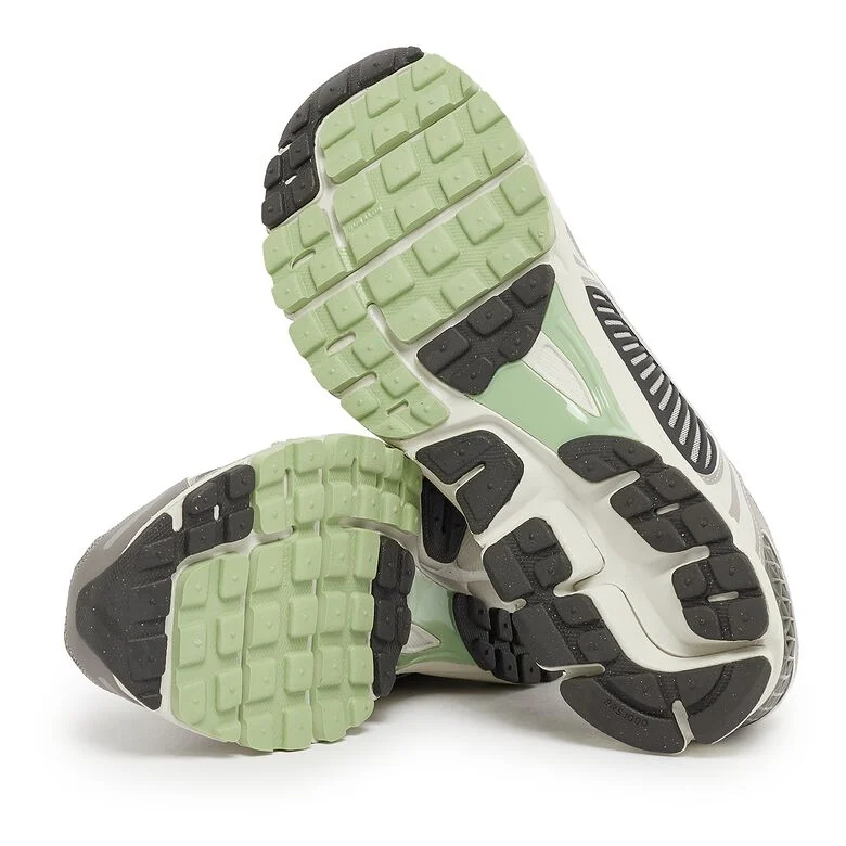 NIKE Wmns Zoom Vomero 5 cobblestone/light bone-light bone