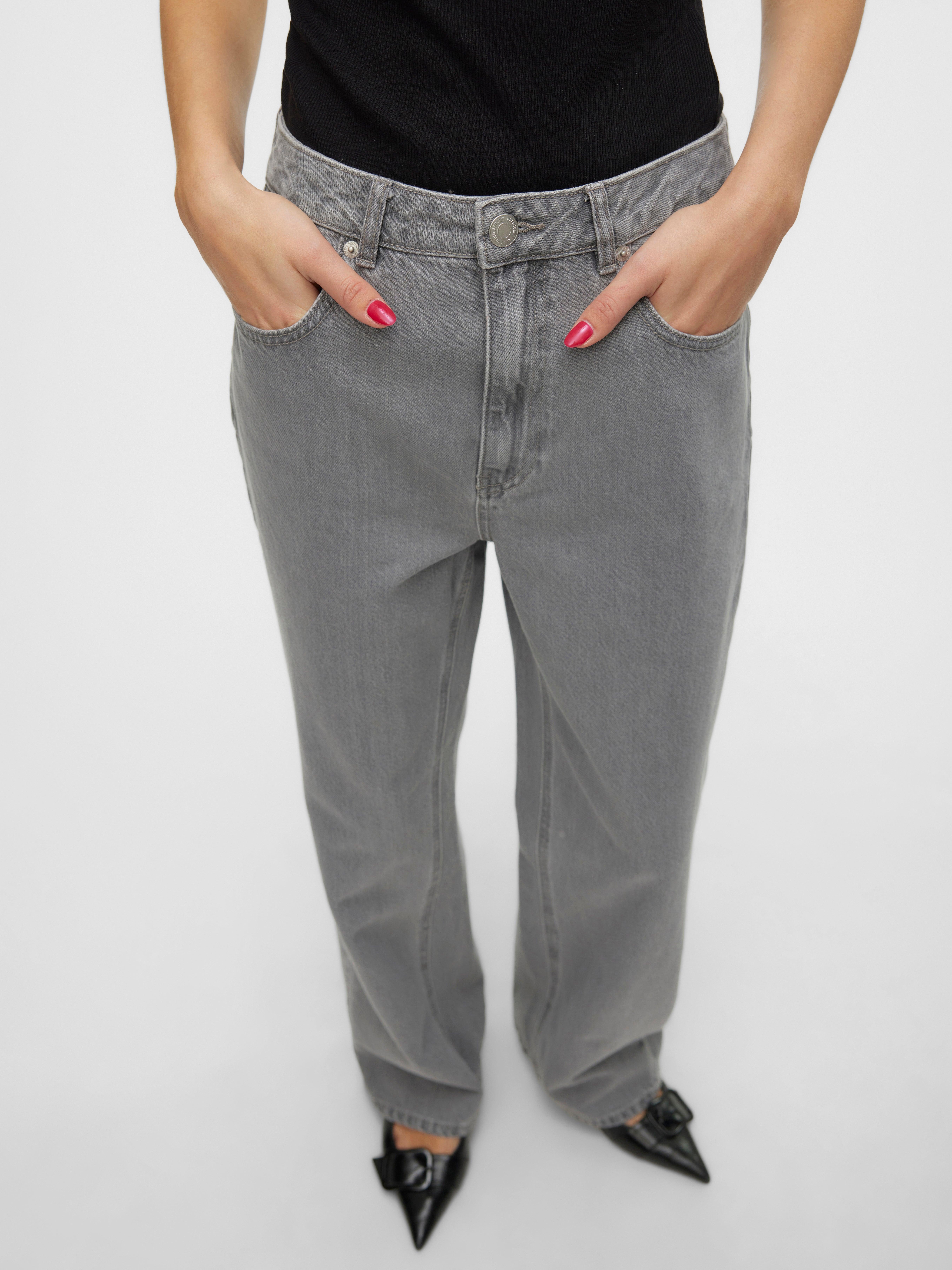 VMTOKYO Niedrige Taille Gerade geschnitten Jeans