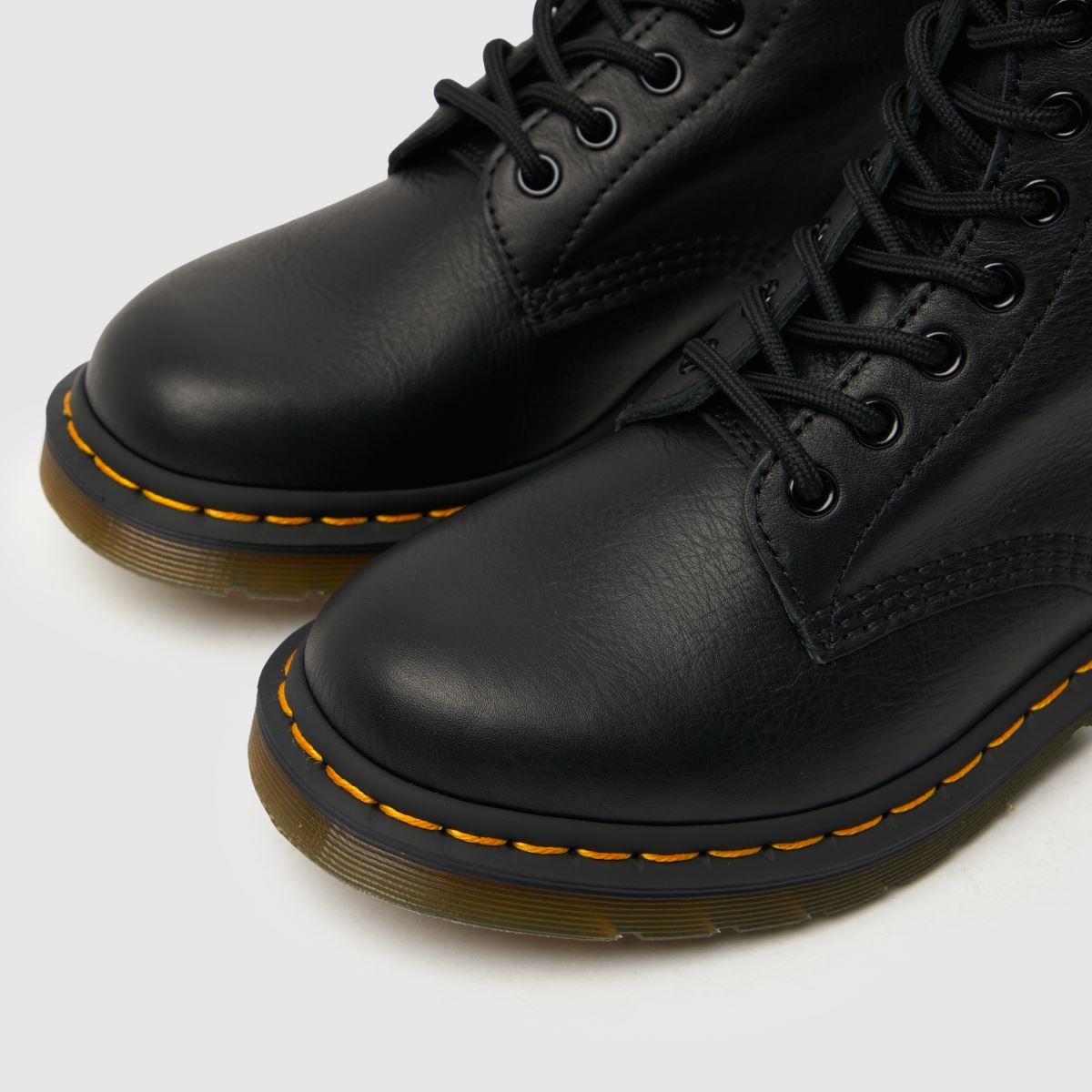 Dr. Martens 1460 Pascal csizma fekete színben