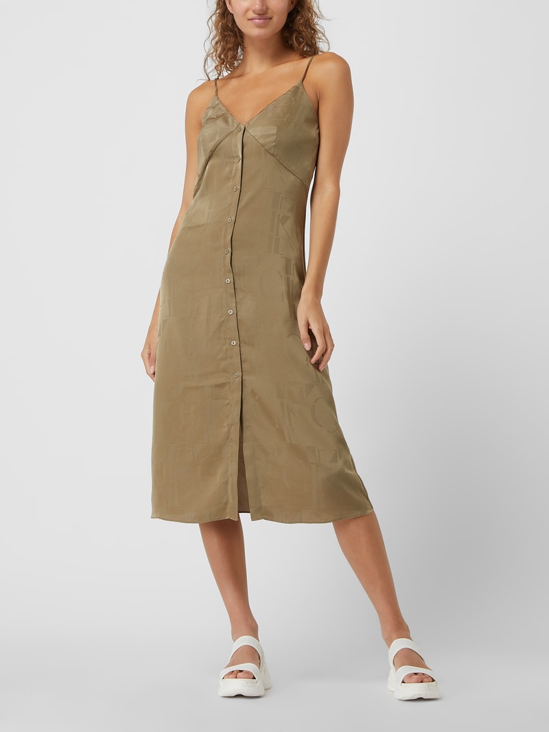 Midikleid aus Satin  in beige