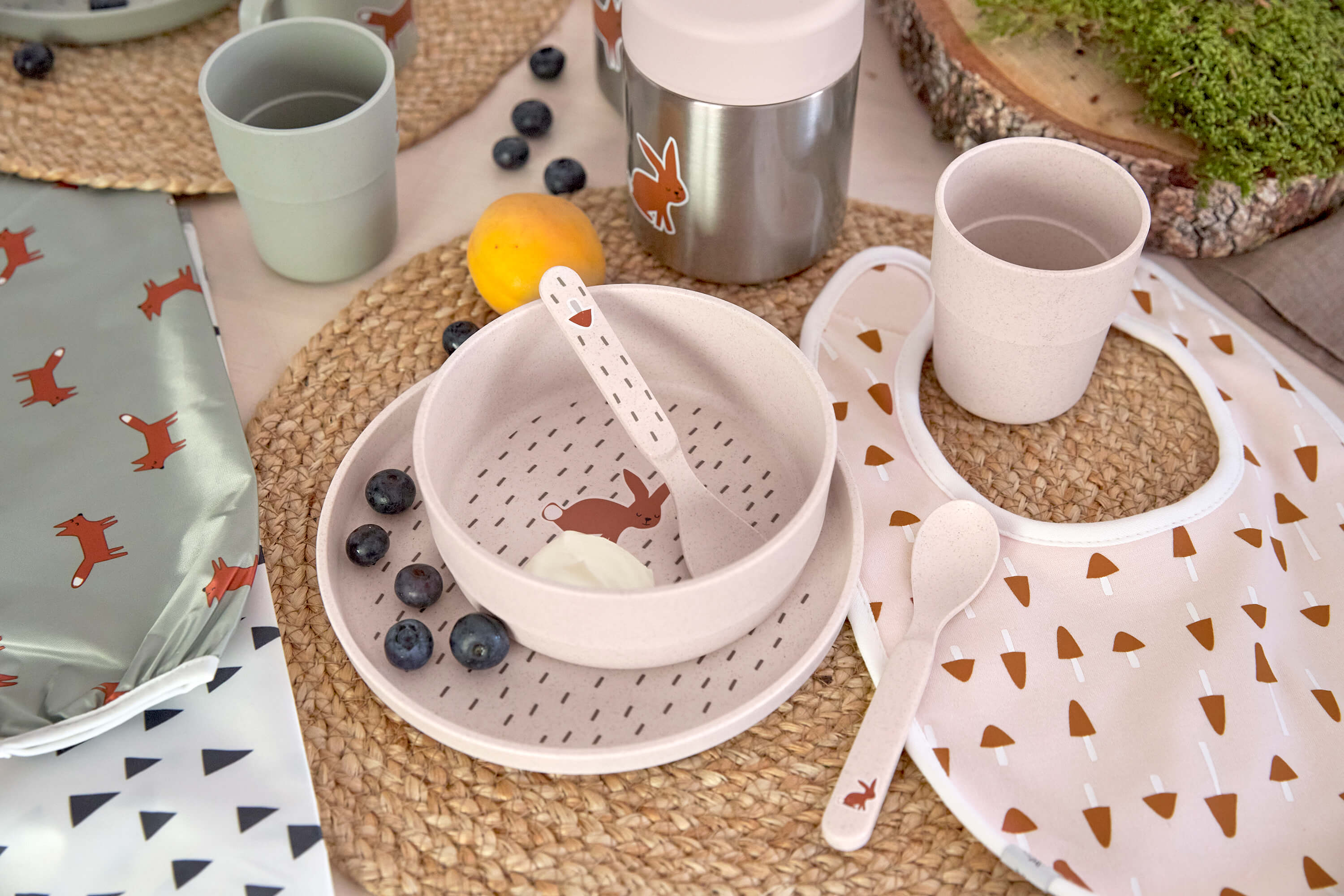 Kindergeschirr Set (Teller - Schüssel - Becher - Löffel), Little Forest Hase