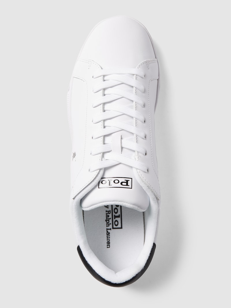 Sneaker mit Label-Print in weiß
