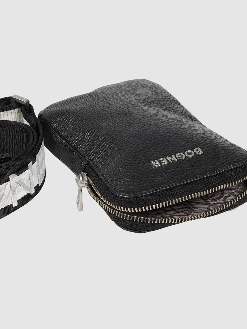 Handytasche aus Leder Modell 'Andermatt Johanna' in schwarz
