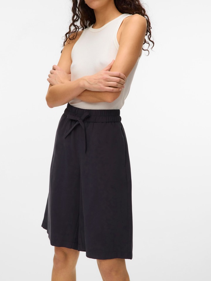 Vero Moda Shorts in Obsidian günstig kaufen