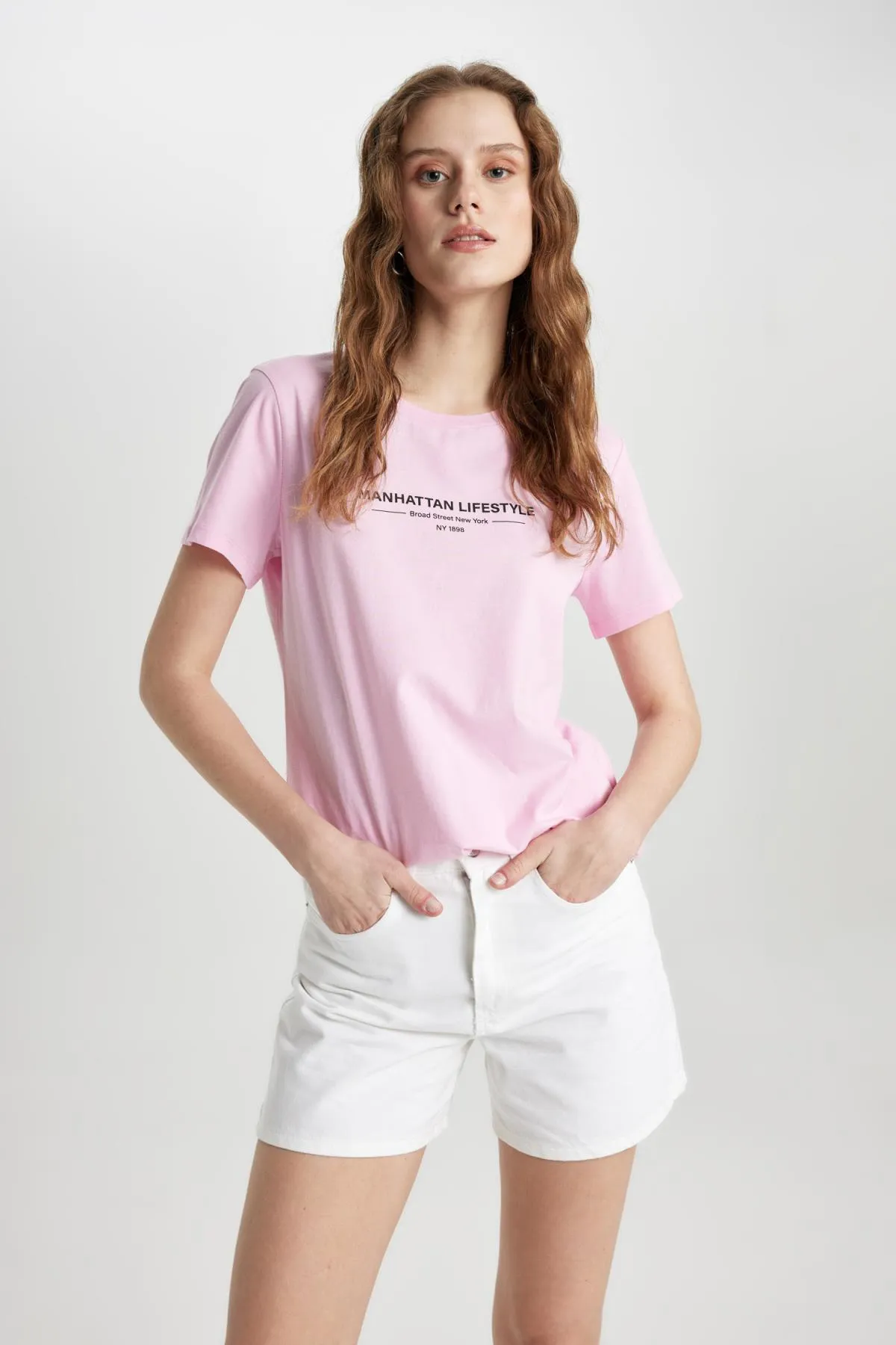 DeFacto  Bedrucktes T-Shirt mit Rundhalsausschnitt und kurzen Ärmeln in normaler Passform C2583ax24sm
