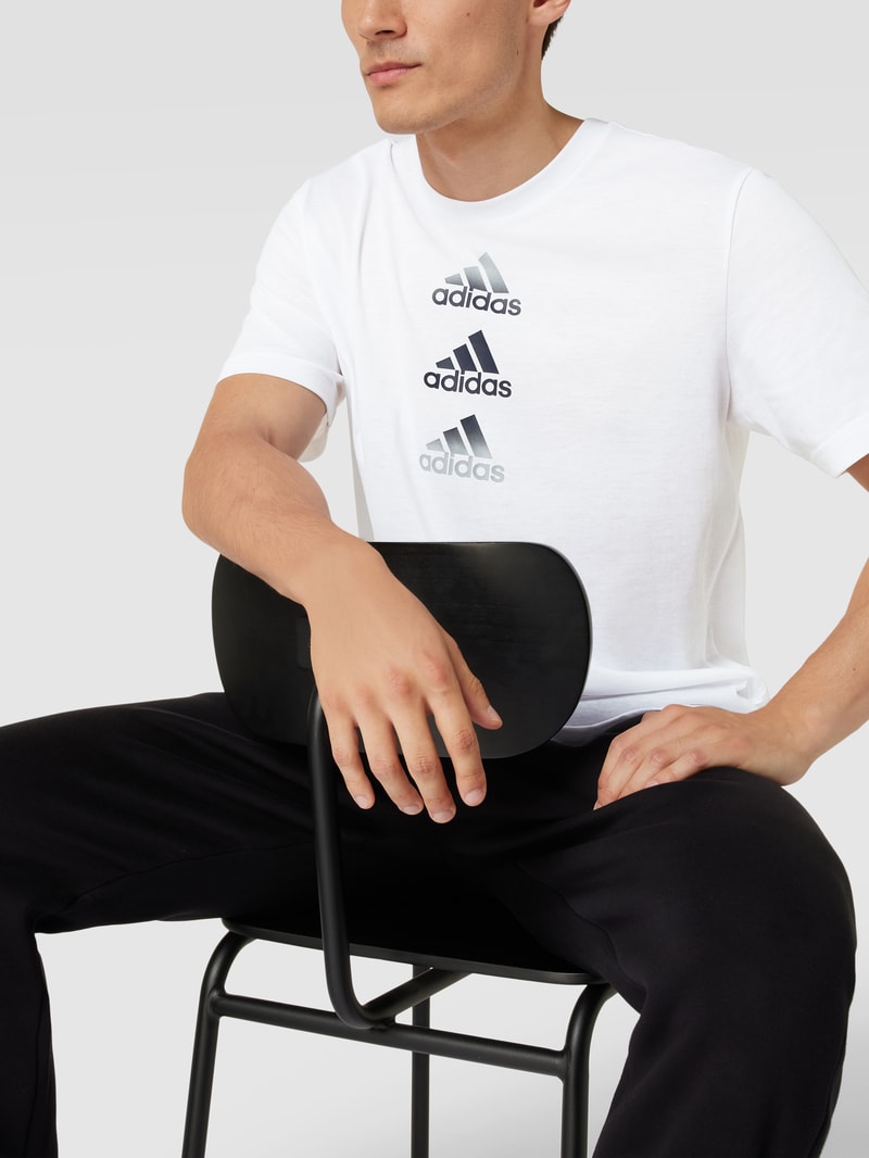 T-Shirt mit Label-Details in weiß