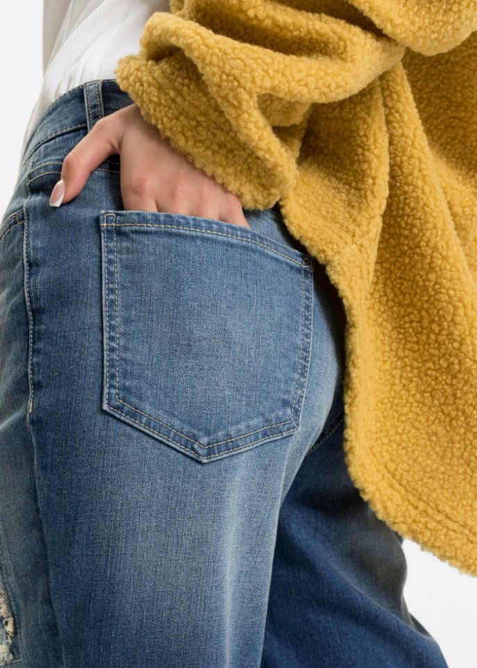Boyfriend-Jeans mit Destroy-Details