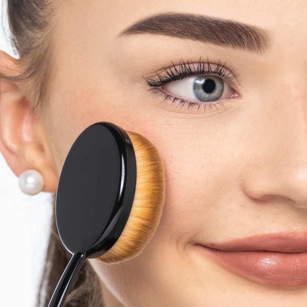 Large Premium Oval Brush