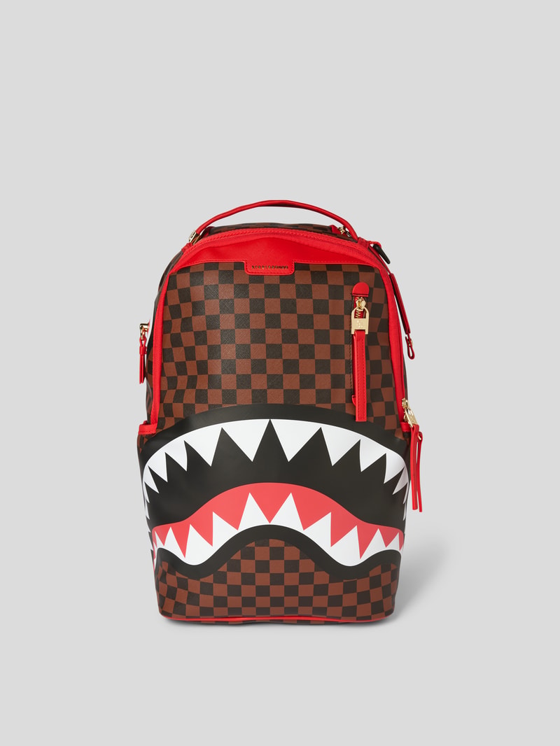 Rucksack mit Allover-Muster Modell 'RED SHARKS IN PARIS' in mittelbraun