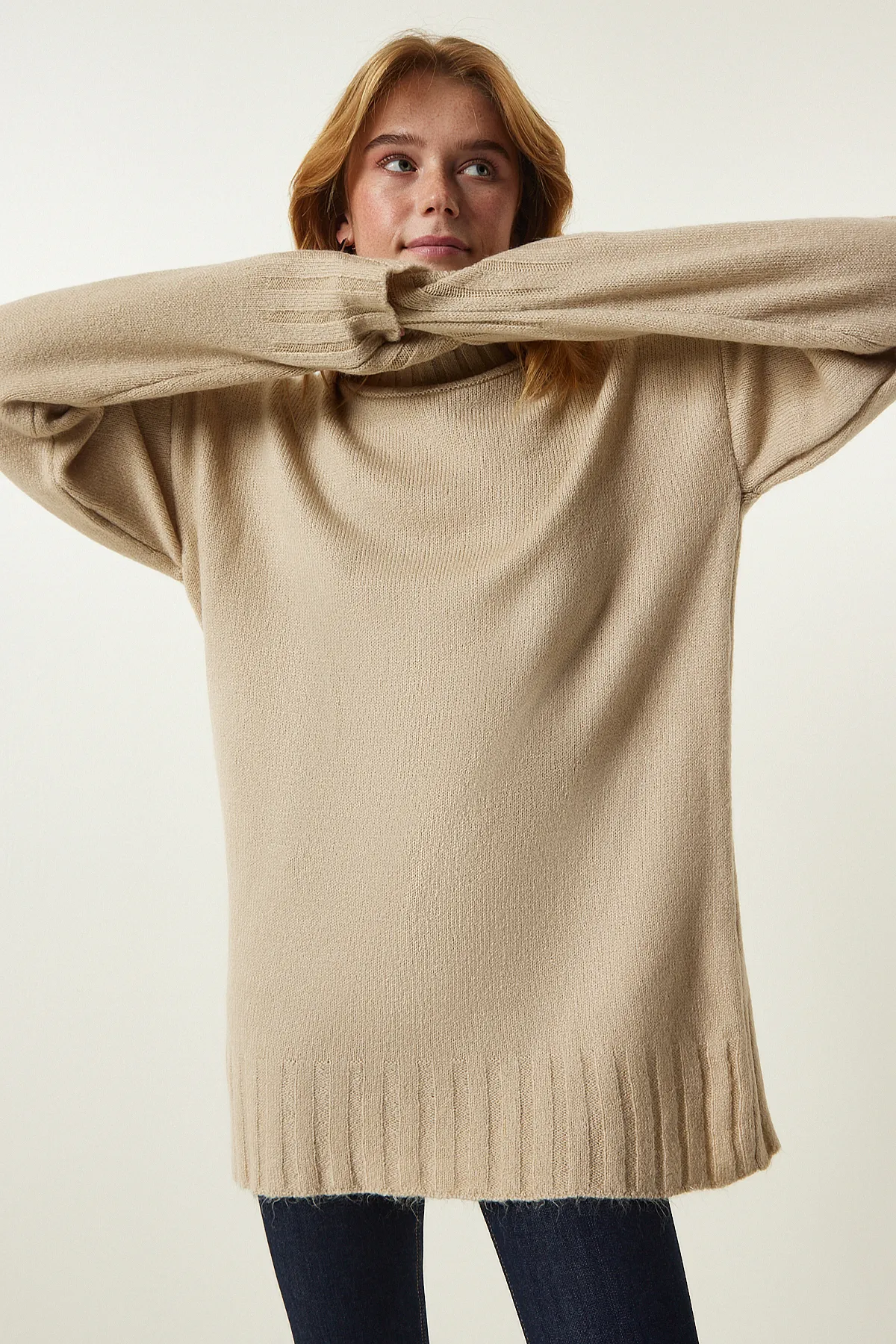 Happiness İstanbul  Weicher Strickpullover mit Stehkragen und Struktur in Beige für Damen KI00095