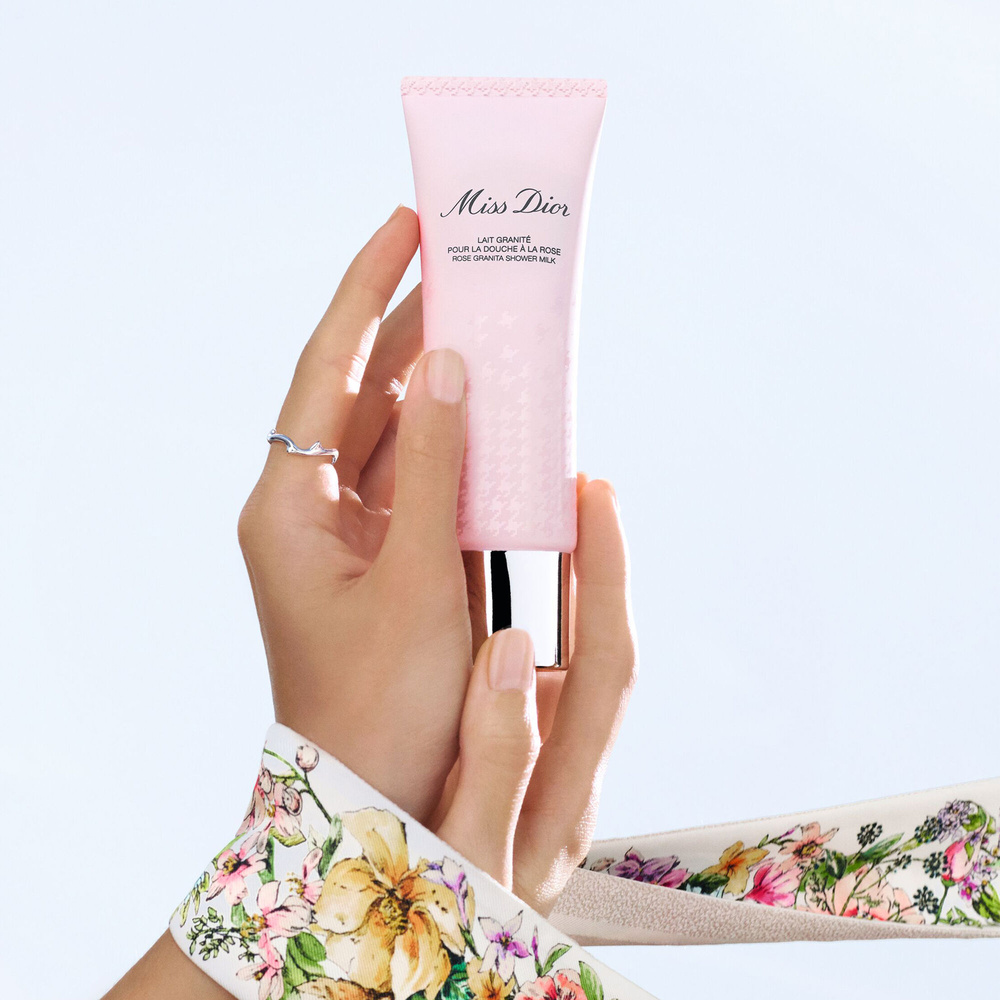 DIOR Miss Dior Lait Granité pour la douche à la rose -Purifie et hydrate