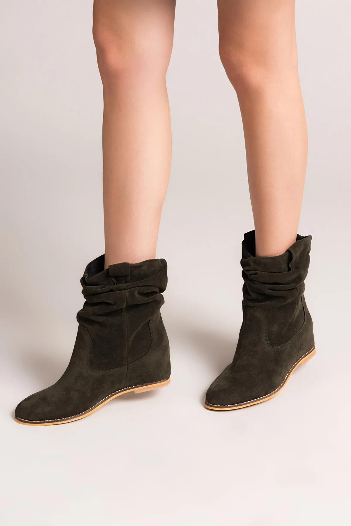 Fox Shoes  Khakifarbene Damenstiefel C735041202