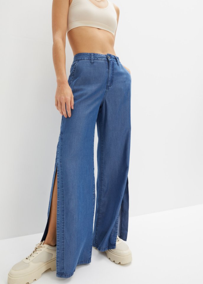 Weite Jeans mit Schlitz aus nachhaltigem Lyocell