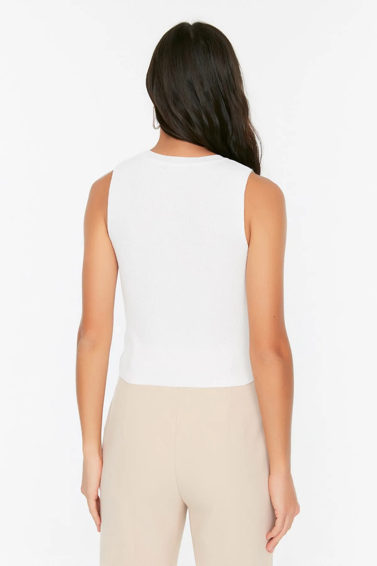 Trendyol Collection  Ecrufarbene Crop-Strickbluse mit Rundhalsausschnitt