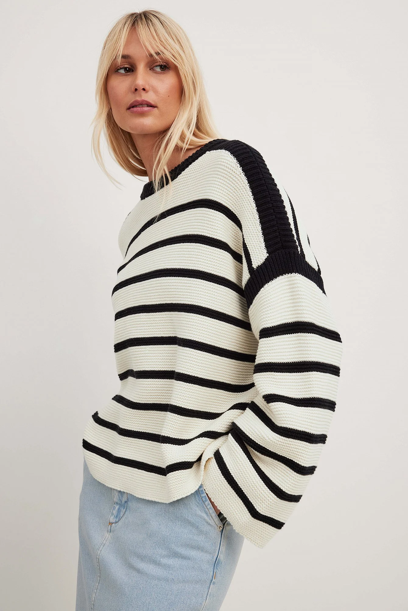 Gestreifter Oversized-Strickpullover