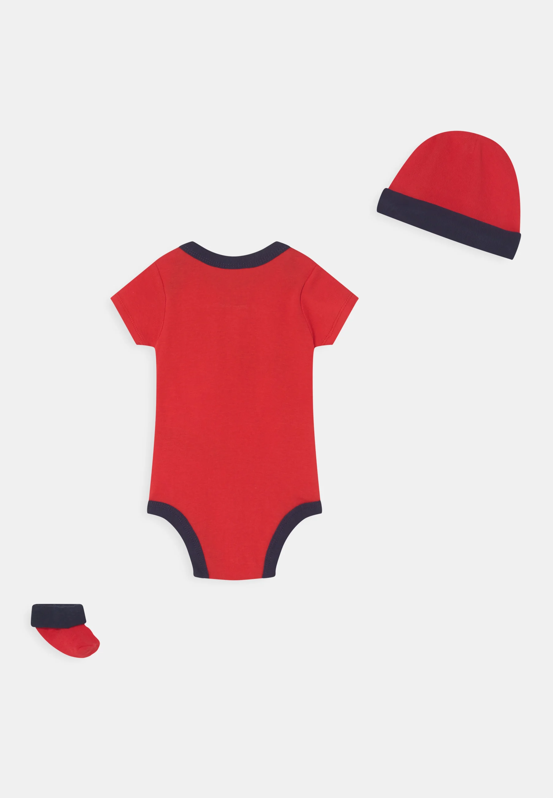 Conjunto Nike Sportswear - Gorro