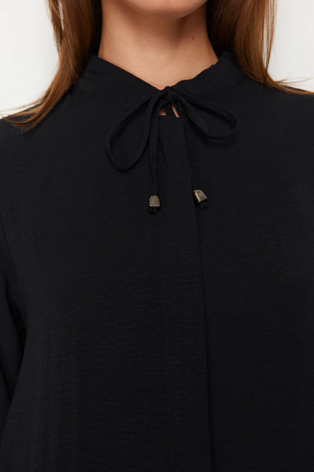 Trendyol Modest  Schwarze gewebte Kappe & Ferace & Abaya TCTSS24KF00025