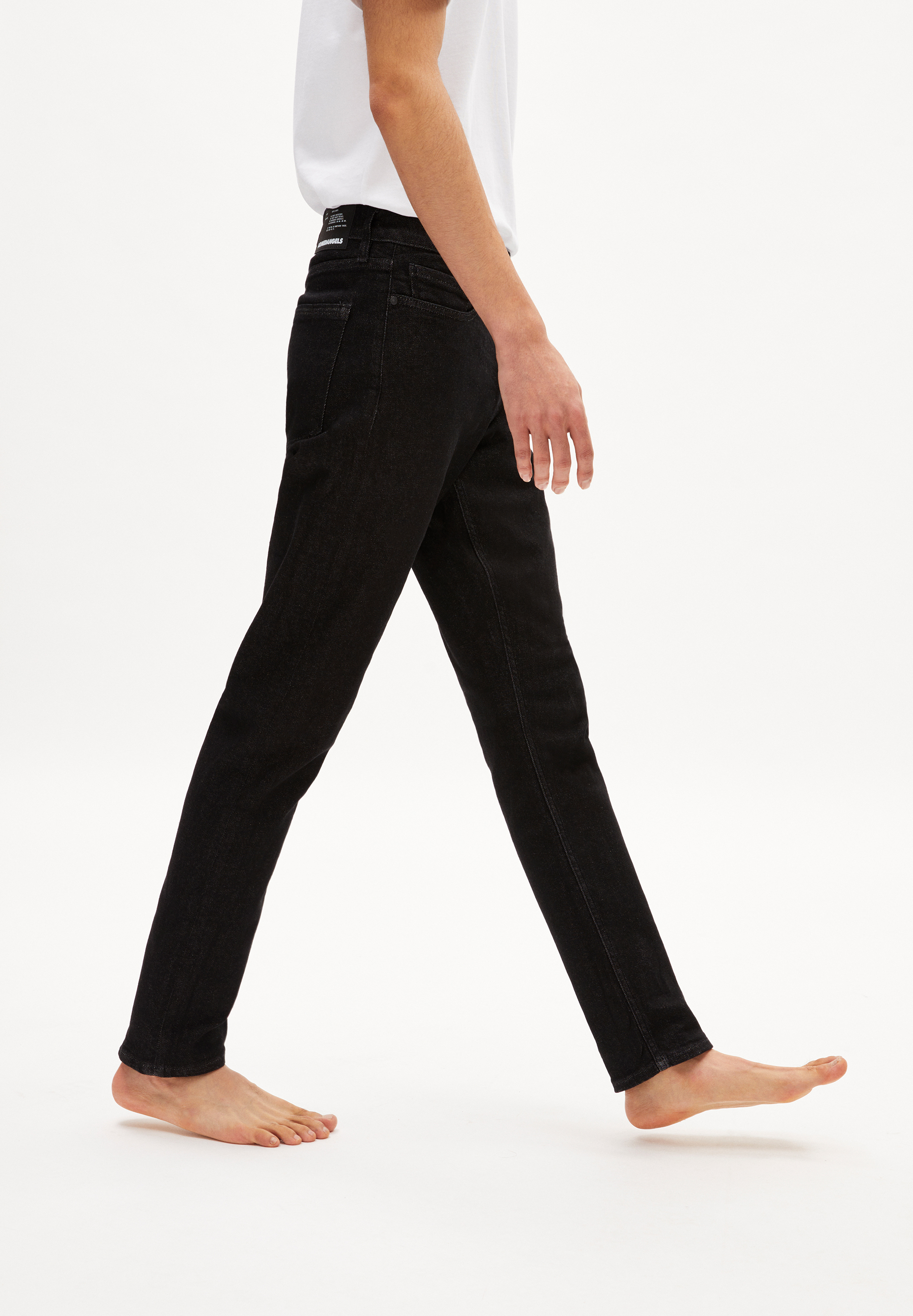 Tapered Leg Mid Waist aus Bio-Baumwoll Mix