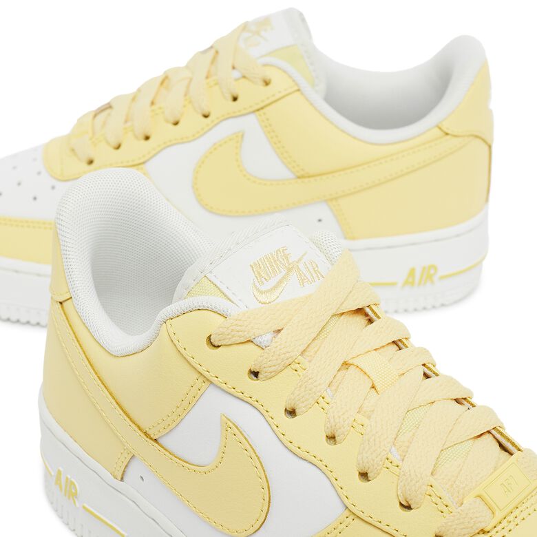 NIKE Wmns Air Force 1 '07 