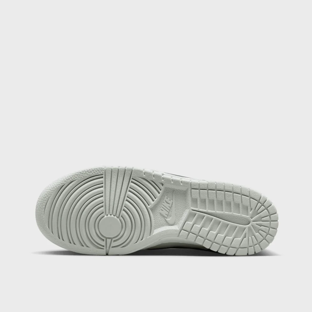 Nike Dunk Low GS FD1232-002 / grau